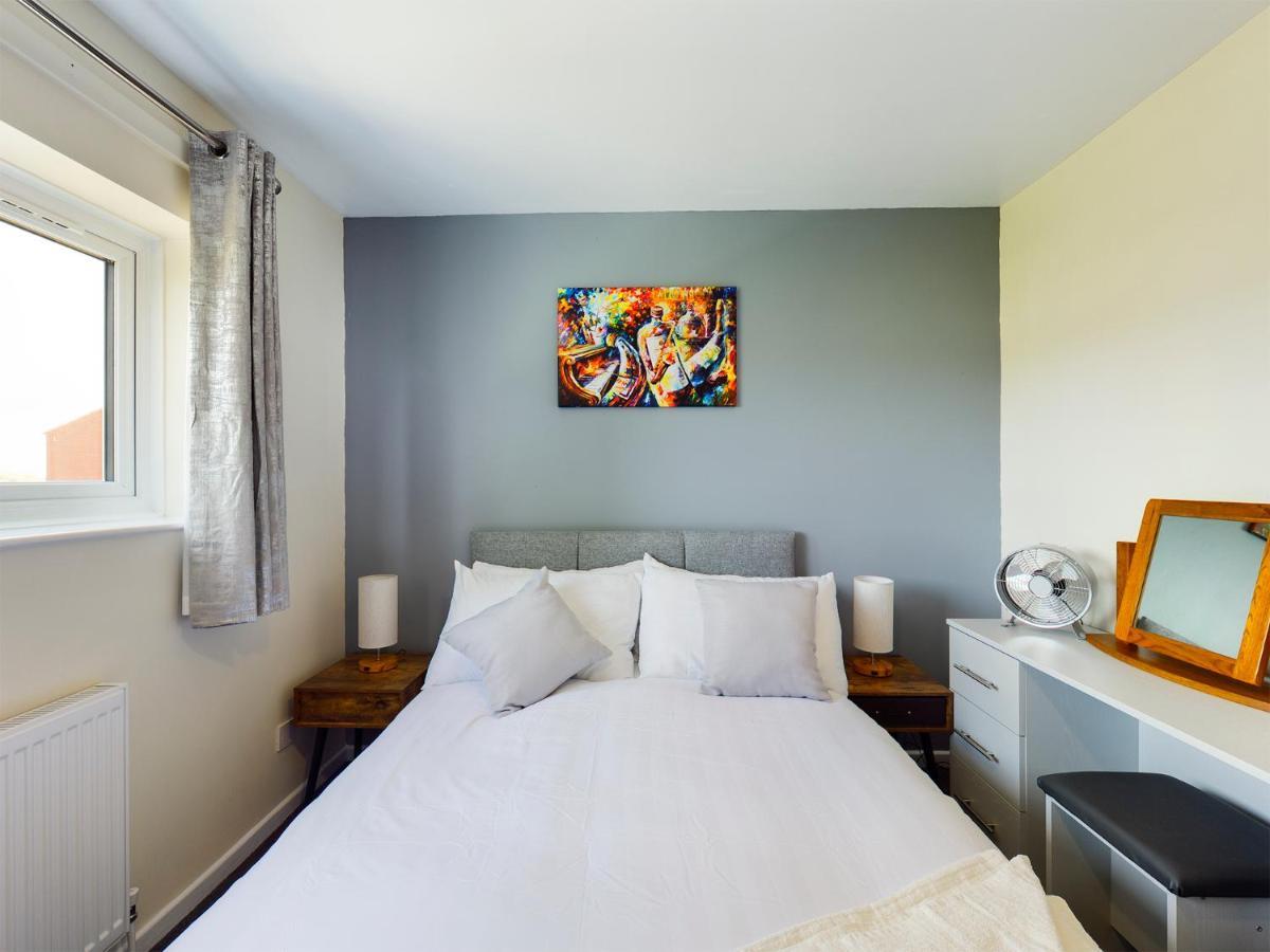 247 Serviced Accommodation In Telford- 3Br House Zewnętrze zdjęcie